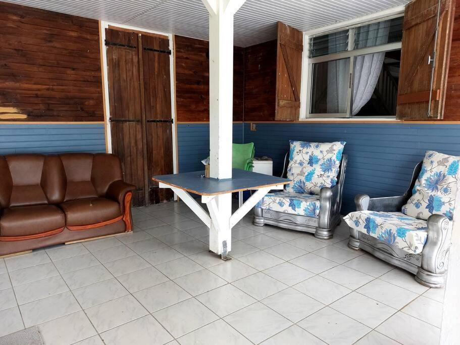 La Petite Maison, Spacieuse, Avec Jardin / Parking Сент-Роз Екстер'єр фото